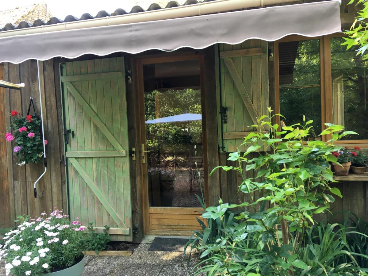 Bed And B Les Truffieres Bed & Breakfast Tremolat Exterior photo